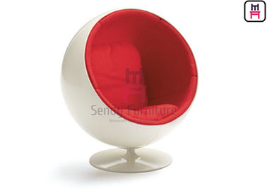 Het Eistoel van de rode Kleurenglasvezel, f-d-1409 Eero Aarnio Globe Chair 42“ 39“ 48“
