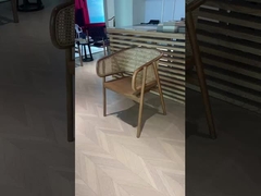 Walnut gelakt 0.3cbm Restaurant riet Eetstoel Met armleuningen